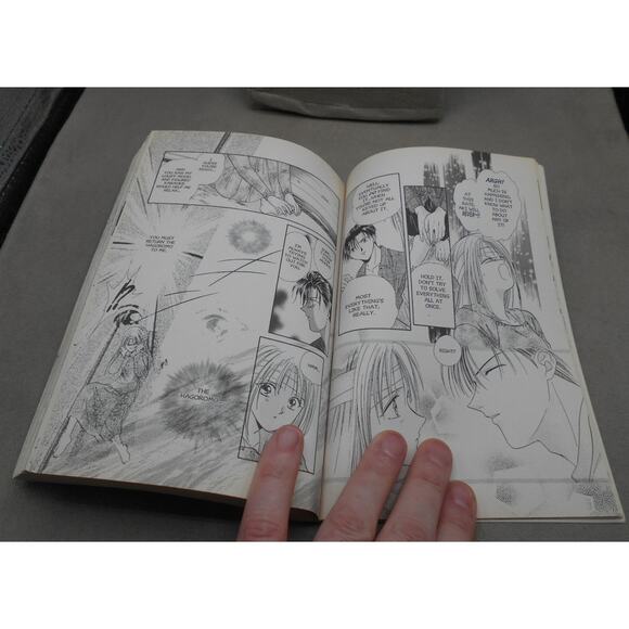 Ceres: Celestial Legend Vol 5: Mikage English Manga Yuu Watase 2003 - Picture 6 of 7